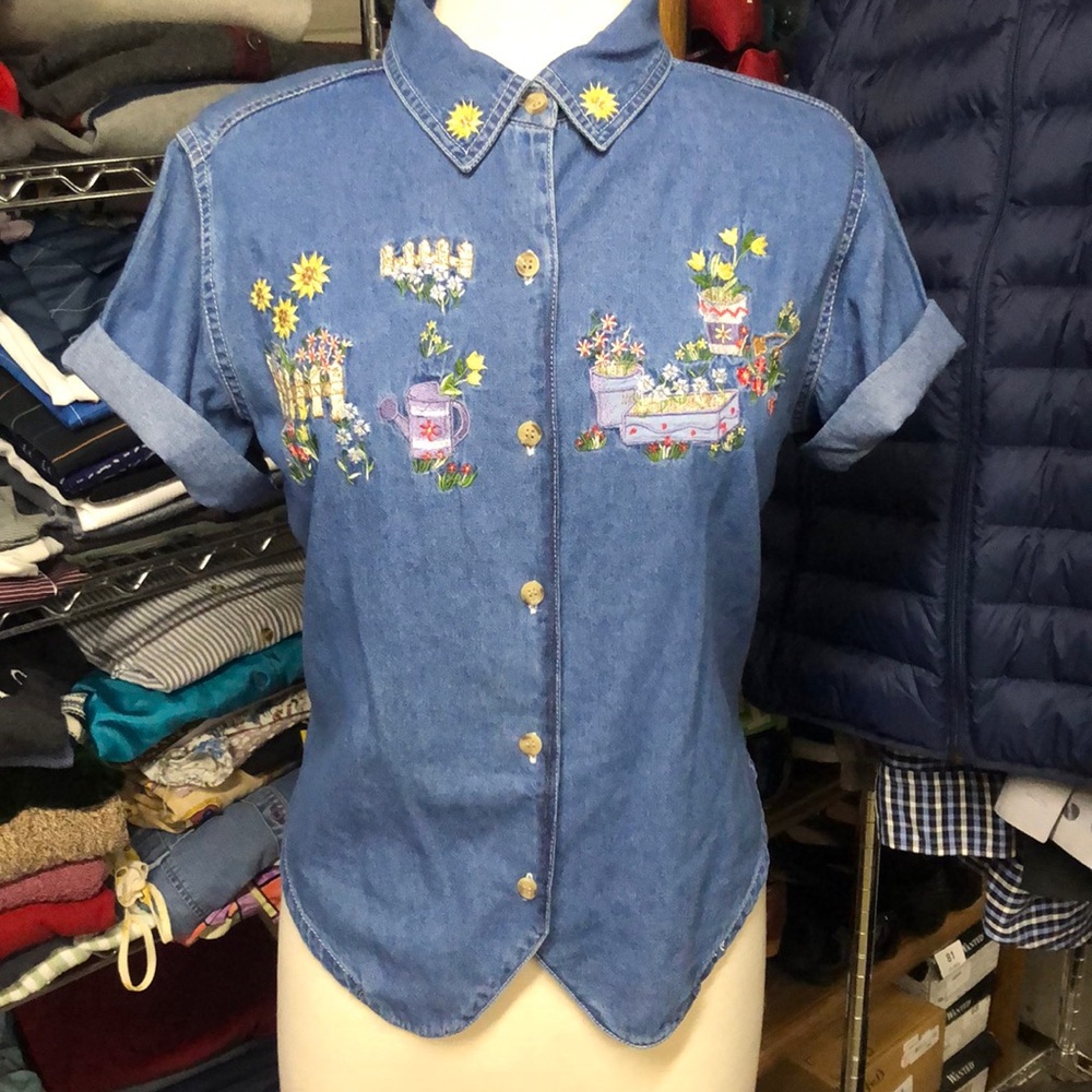 Vintage Bobbie Brooks Garden Embroidered Blouse 🪴